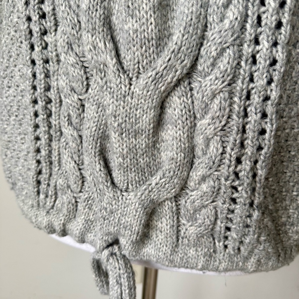 Universal Thread Heather Gray Cable Knit Sweater … - image 4